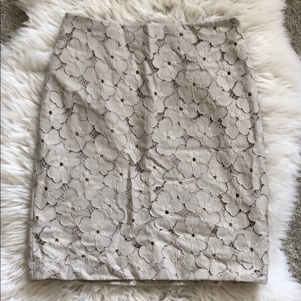 Ann Taylor flower floral lace pencil skirt